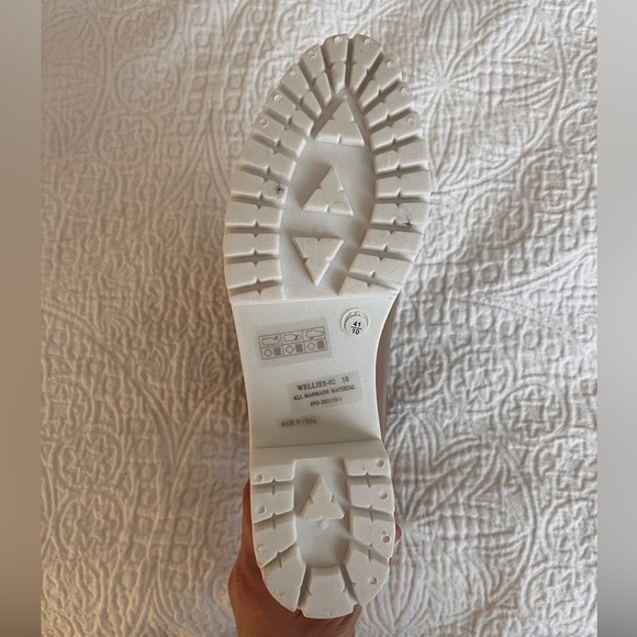 ROOLEE women’s size 10 rain ankle boots - Picture 4 of 4